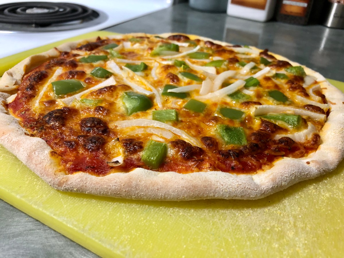 Bell Pepper and Onion&nbsp;Pizza
