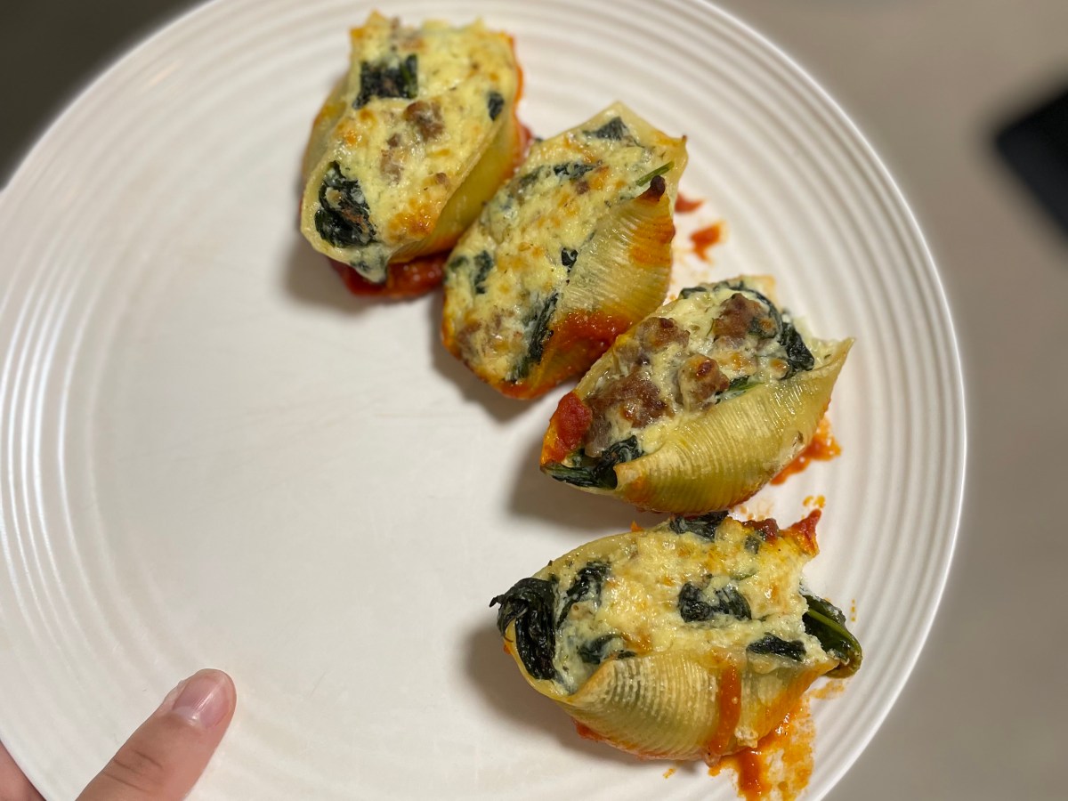 Spinach, Italian Sausage, and Ricotta Stuffed&nbsp;Shells